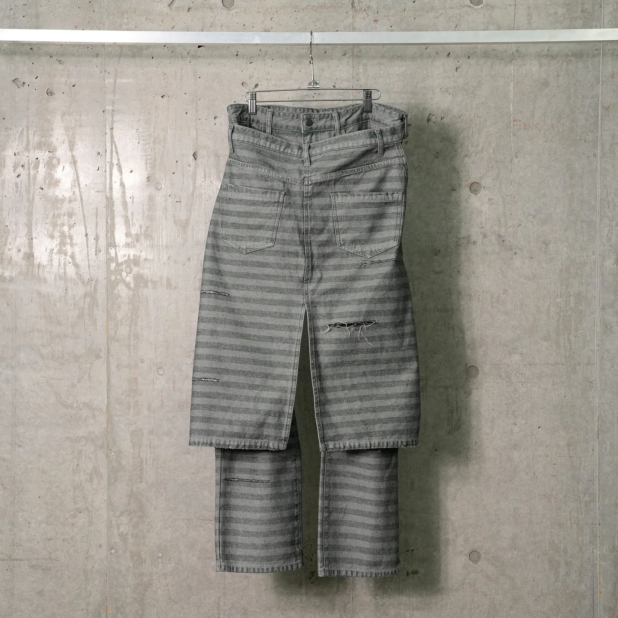 APRON STRIPED DENIM PANTS / FORREST