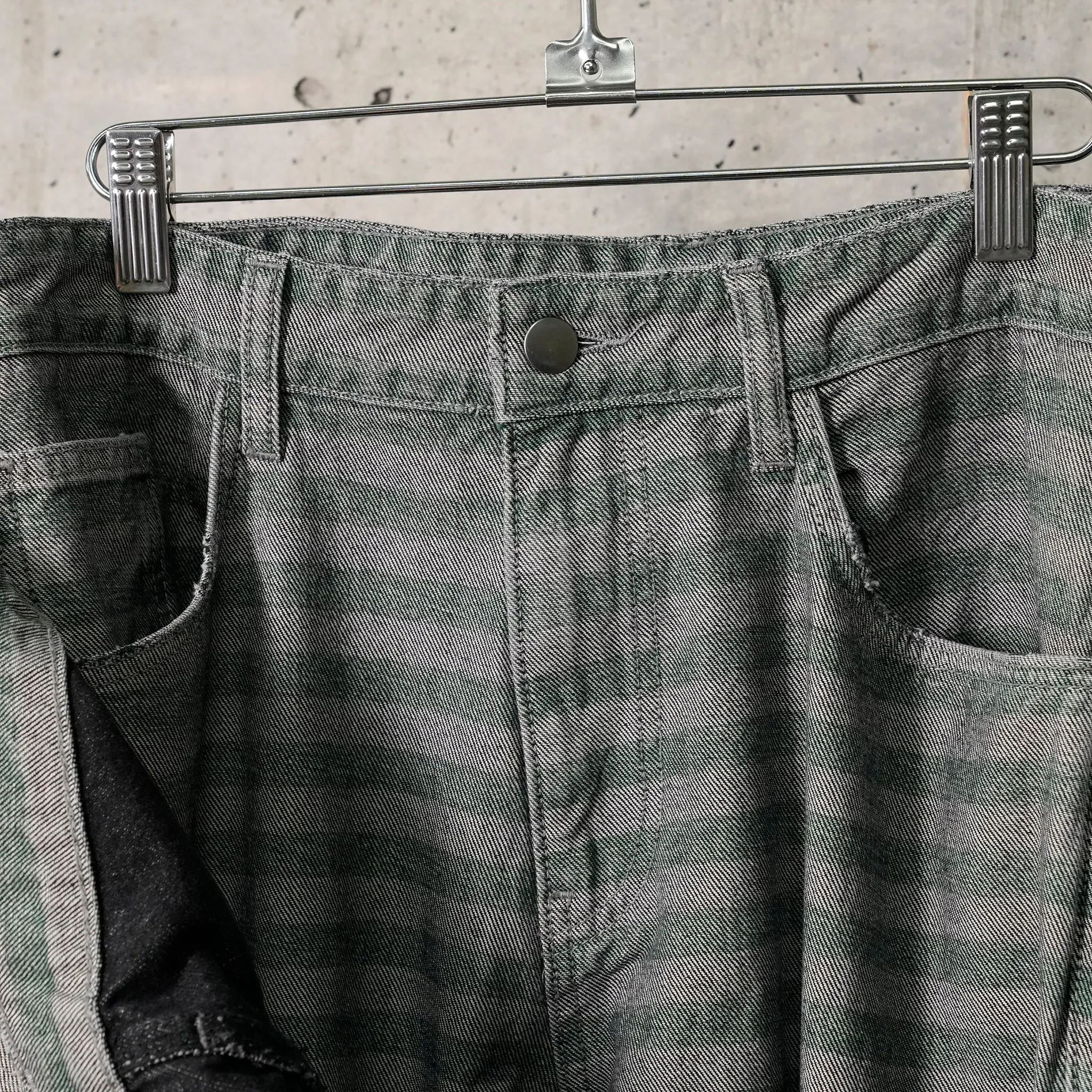 APRON STRIPED DENIM PANTS / FORREST