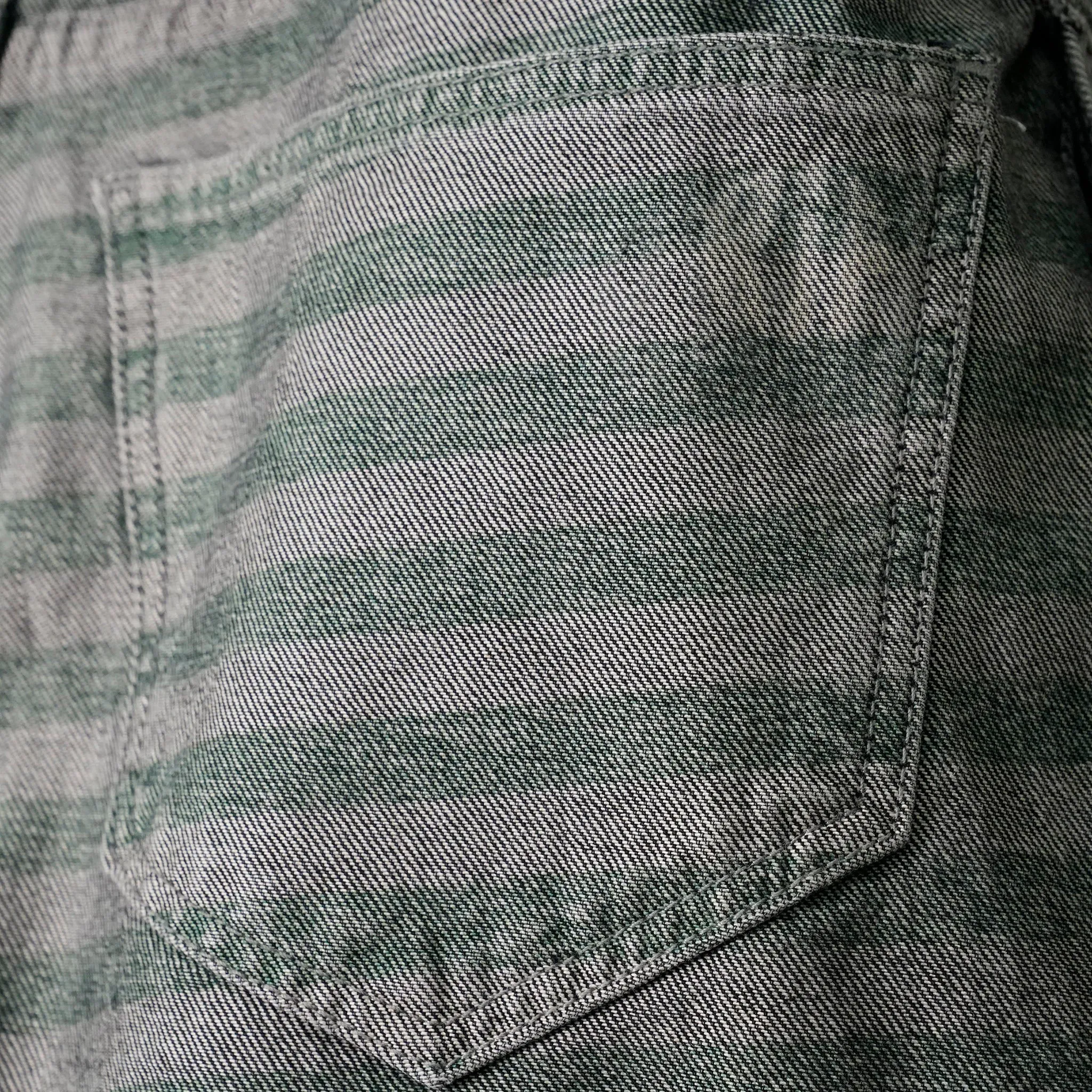 APRON STRIPED DENIM PANTS / FORREST