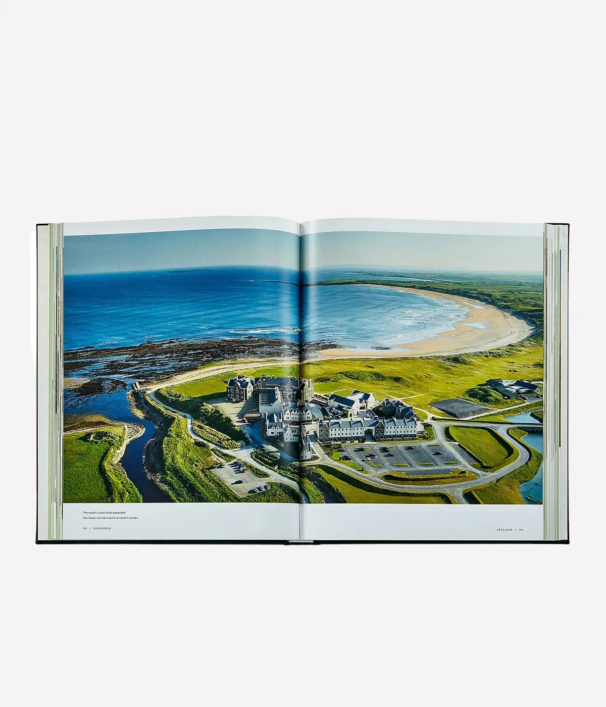 The Ultimate Golf Book in Green